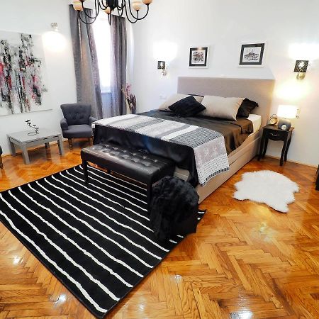 Deluxe Zoya Centar Pula Quarto foto