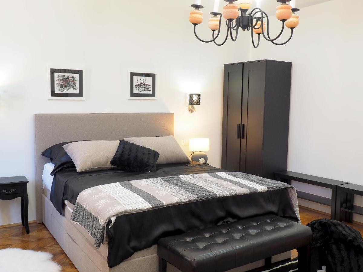 Deluxe Zoya Centar Pula Quarto foto