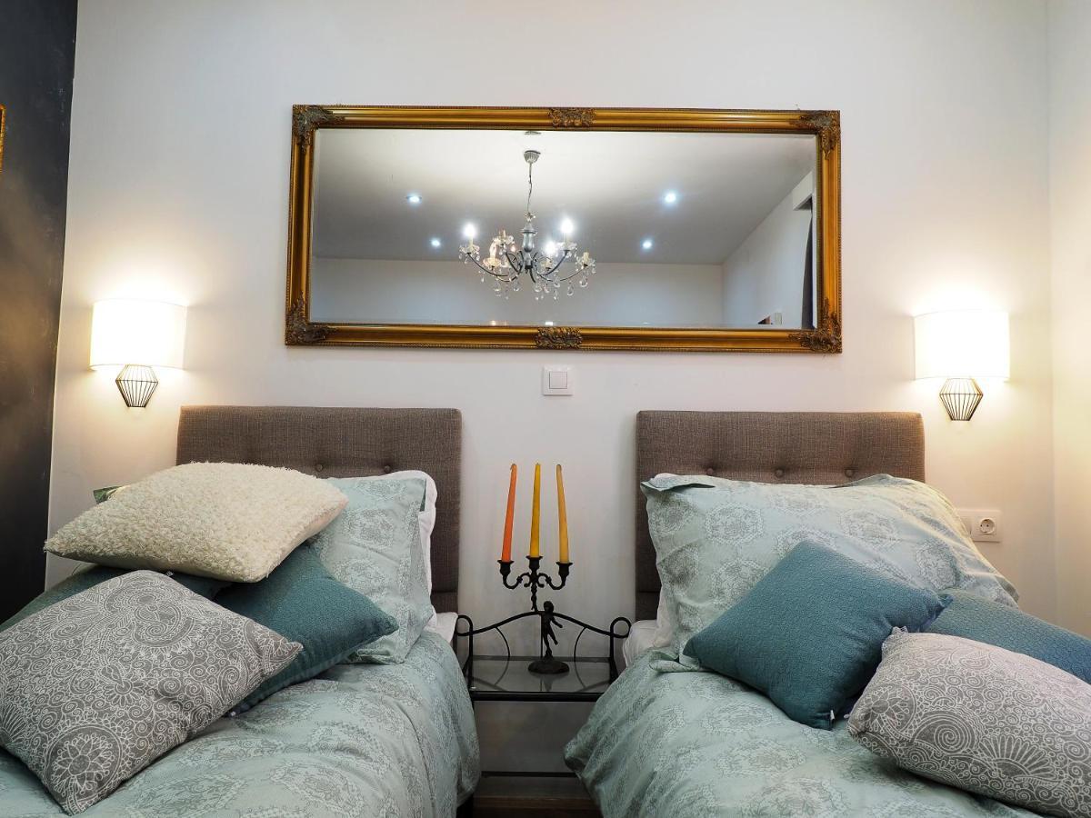 Deluxe Zoya Centar Pula Quarto foto